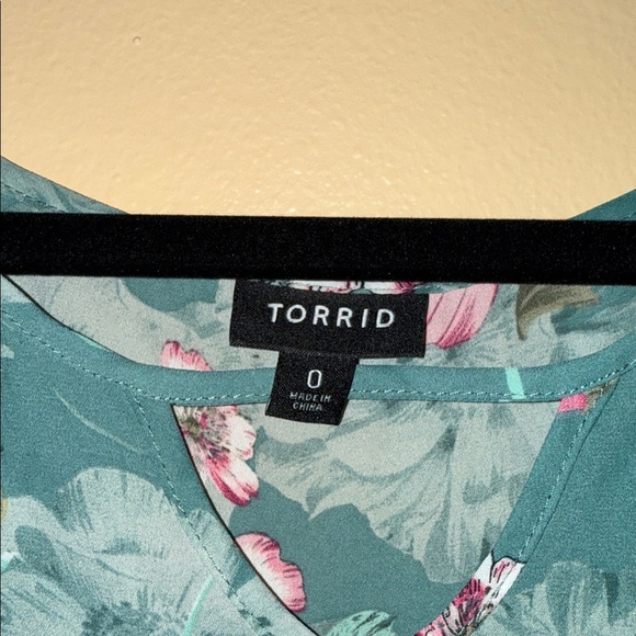 Torrid Teal Floral Blouse - Picture 3 of 4
